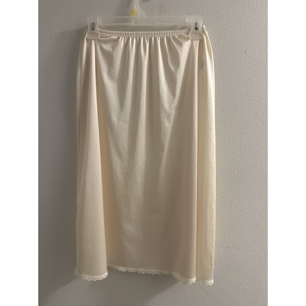 Vanity Fair Vintage Half Slip Cream Size M Nylon Lace Trim